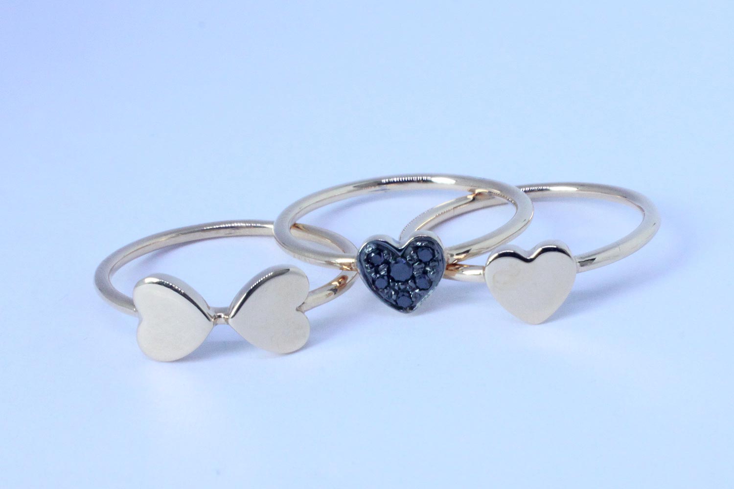 Heart ring with single heart in rose gold